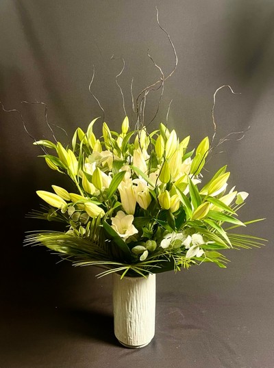 Luxury white oriental lilly vase (HUGE)