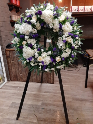 Wreath on easel (Very Large)